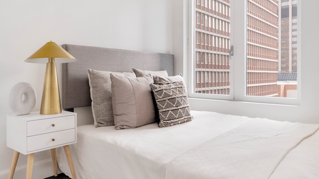 778 Boylston Street, Unit 7E Boston, MA 02199 - Photo 24 of 32