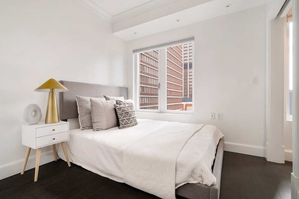 778 Boylston Street, Unit 7E Boston, MA 02199 - Photo 25 of 32