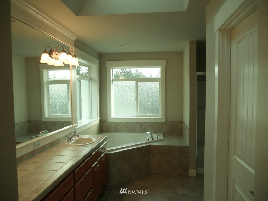 109 167th Place Southeast Bothell, WA 98012 - Photo 21 of 22 Gallery Image 21