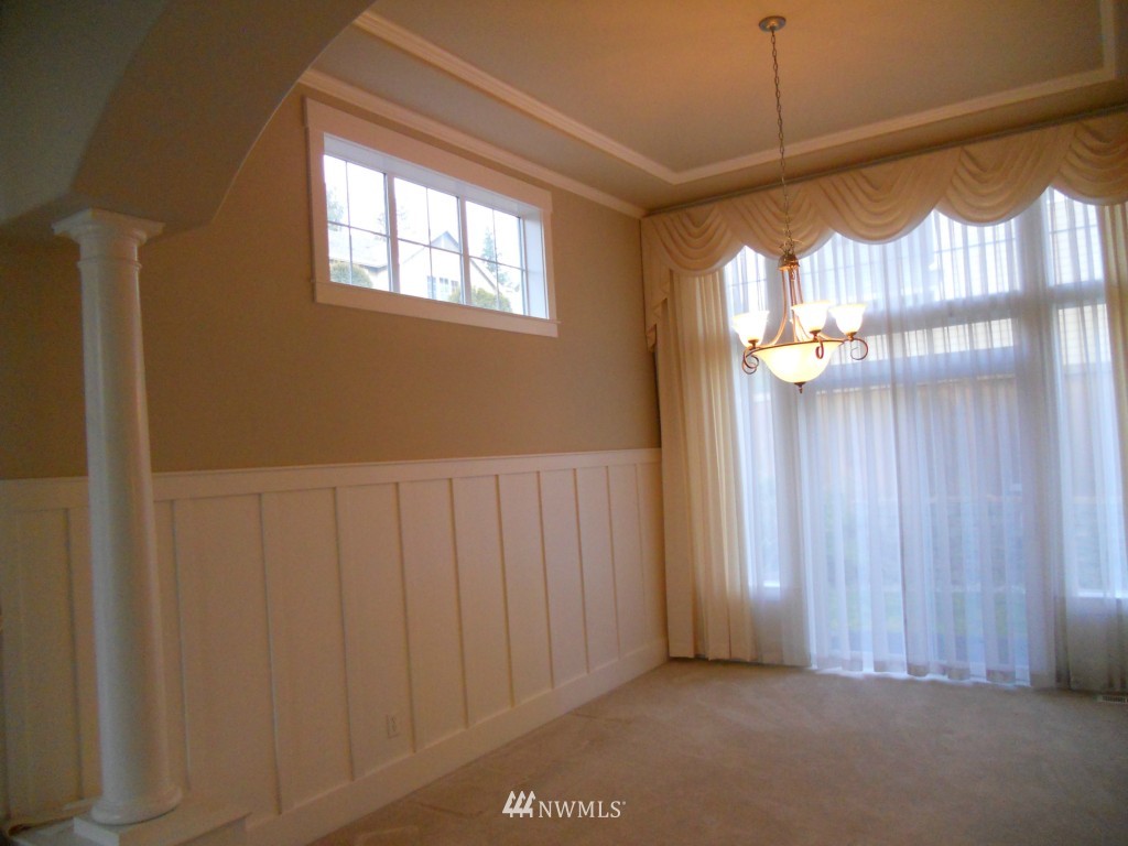 109 167th Place Southeast Bothell, WA 98012 - Photo 4 of 22 Gallery Image 4