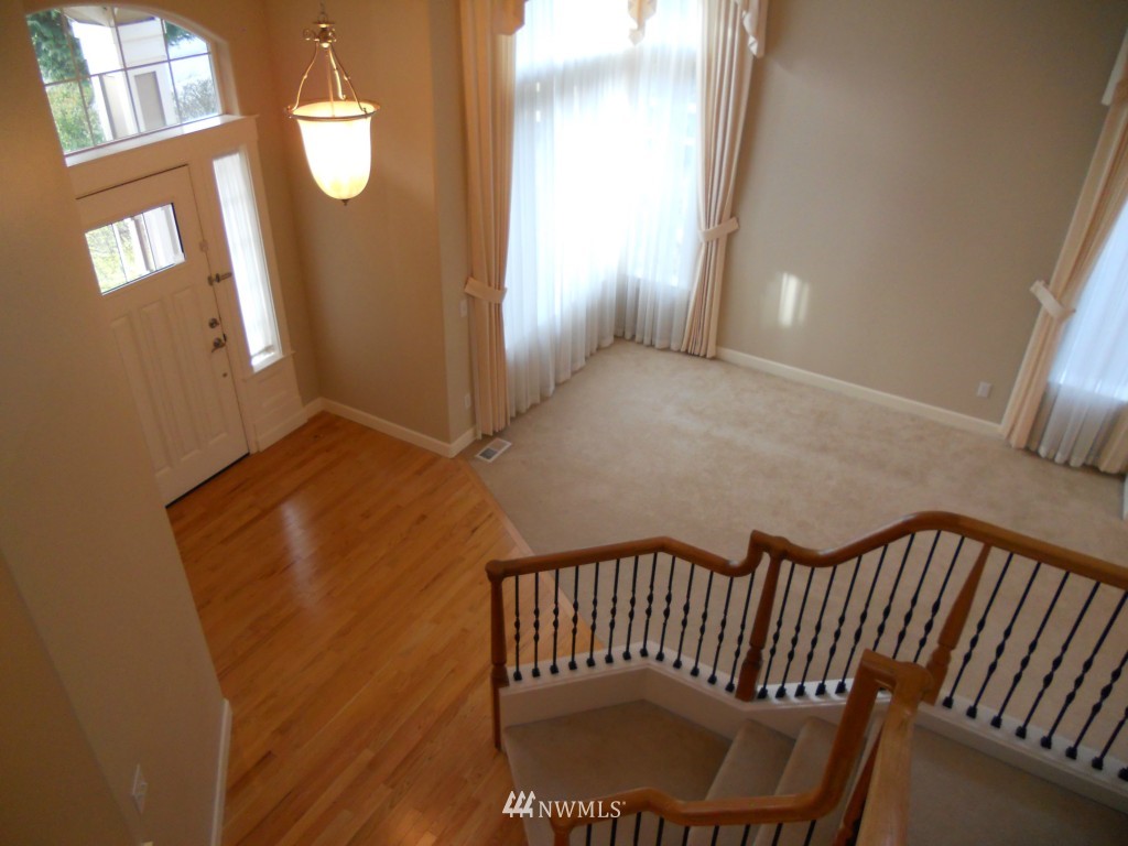 109 167th Place Southeast Bothell, WA 98012 - Photo 6 of 22 Gallery Image 6