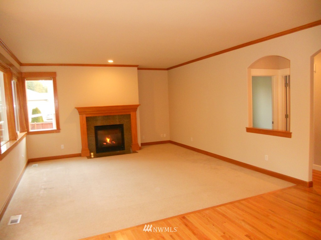 109 167th Place Southeast Bothell, WA 98012 - Photo 7 of 22 Gallery Image 7