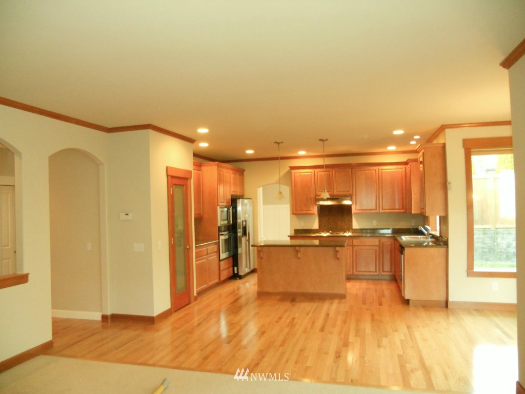 109 167th Place Southeast Bothell, WA 98012 - Photo 9 of 22 Gallery Image 9