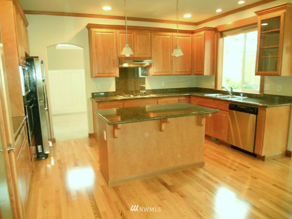 109 167th Place Southeast Bothell, WA 98012 - Photo 10 of 22 Gallery Image 10