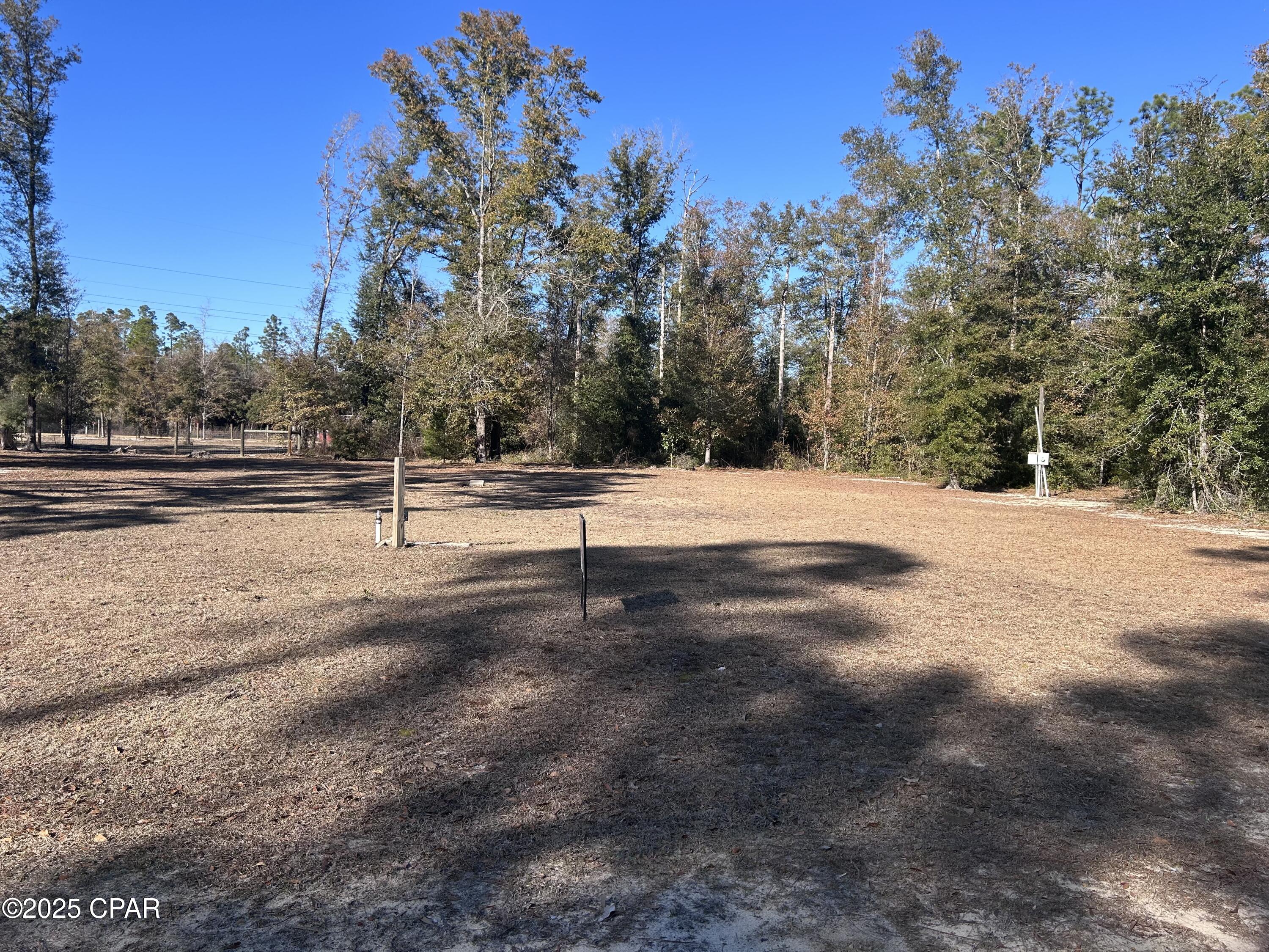 12221 Glenwood Road Fountain, FL 32438 - Photo 6 of 10