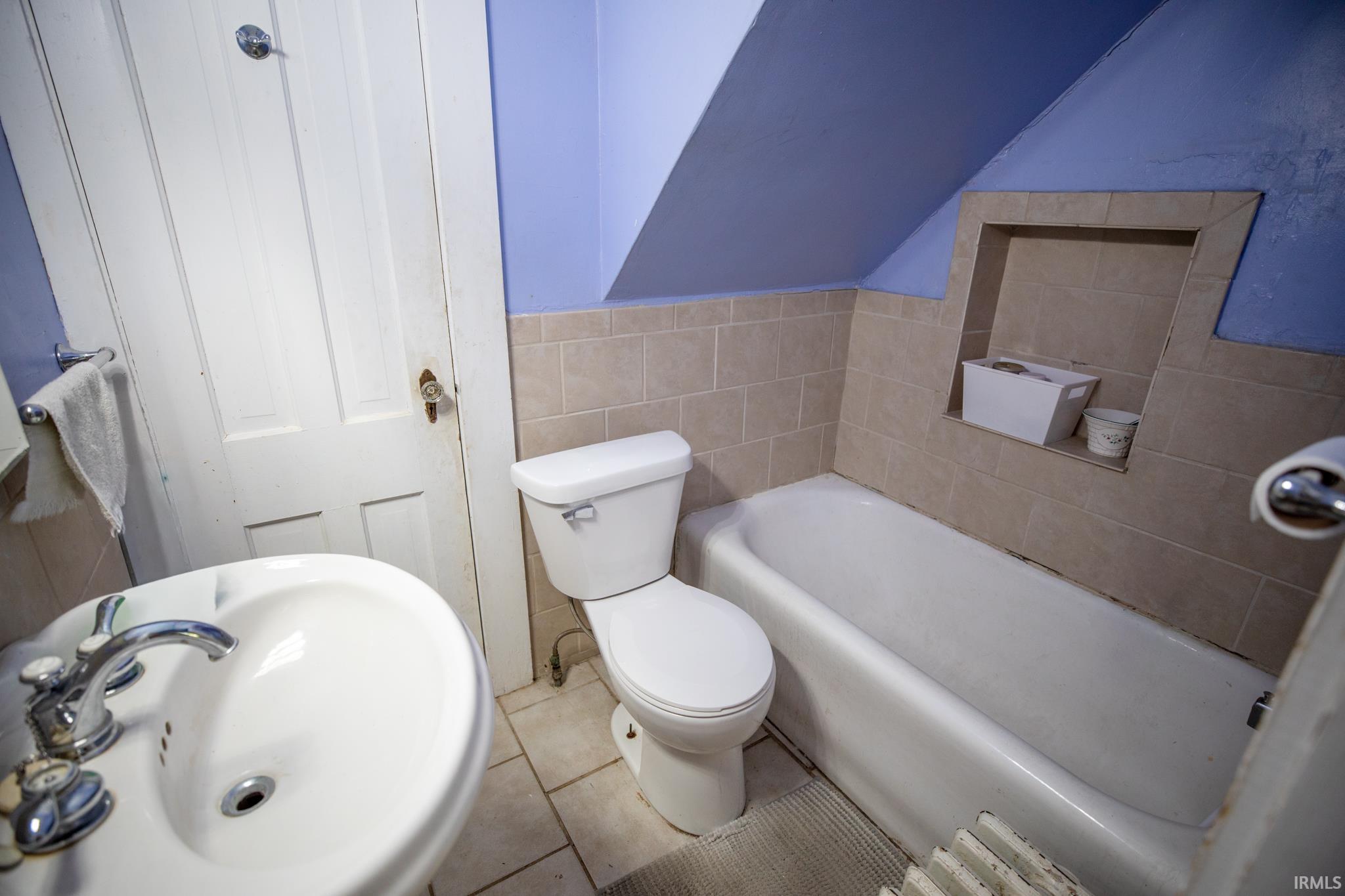 202 West Center Street Bourbon, IN 46504 - Photo 12 of 29