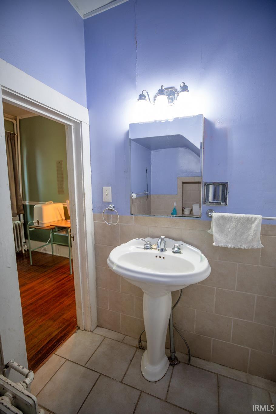 202 West Center Street Bourbon, IN 46504 - Photo 13 of 29