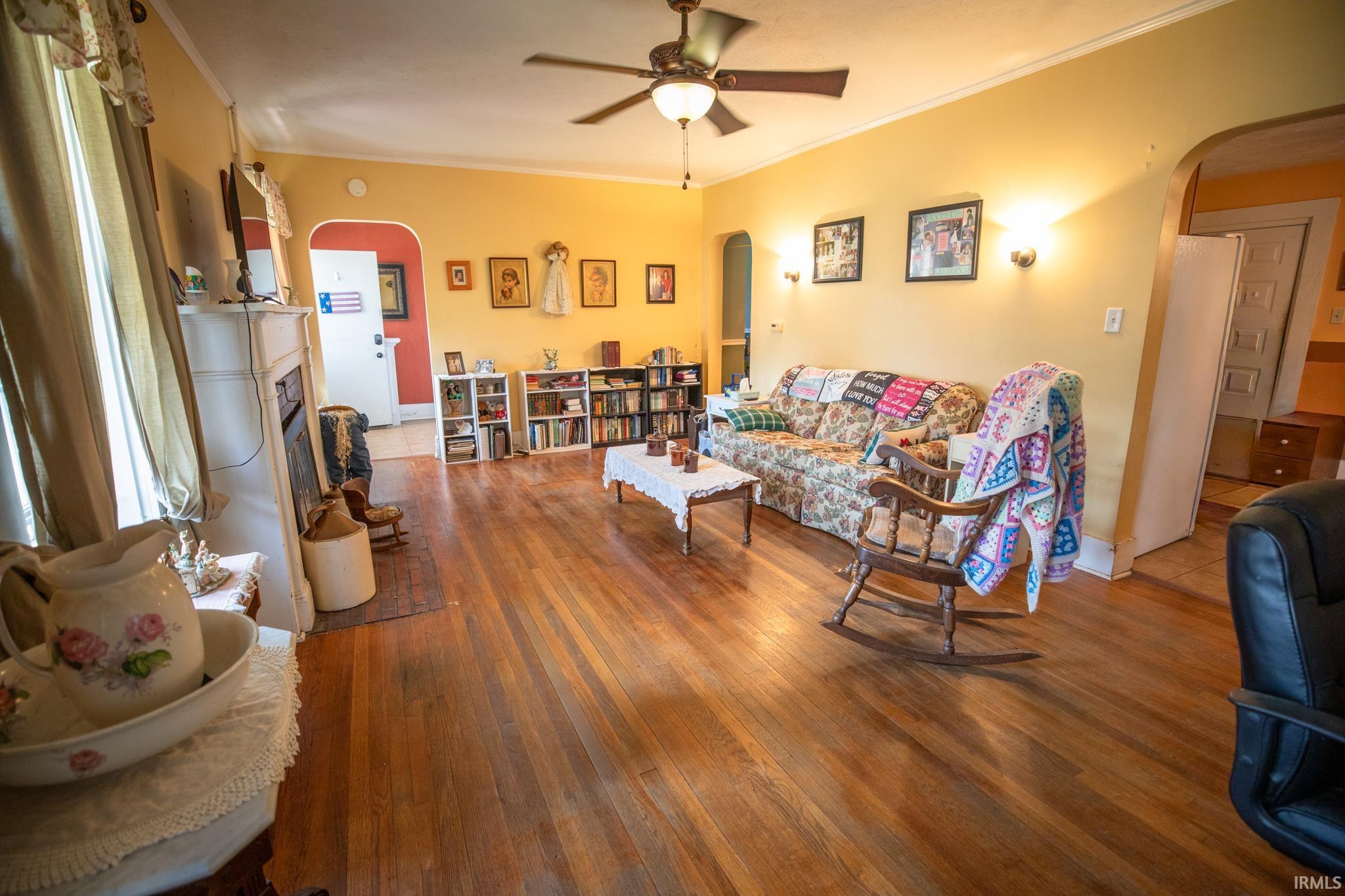 202 West Center Street Bourbon, IN 46504 - Photo 5 of 29