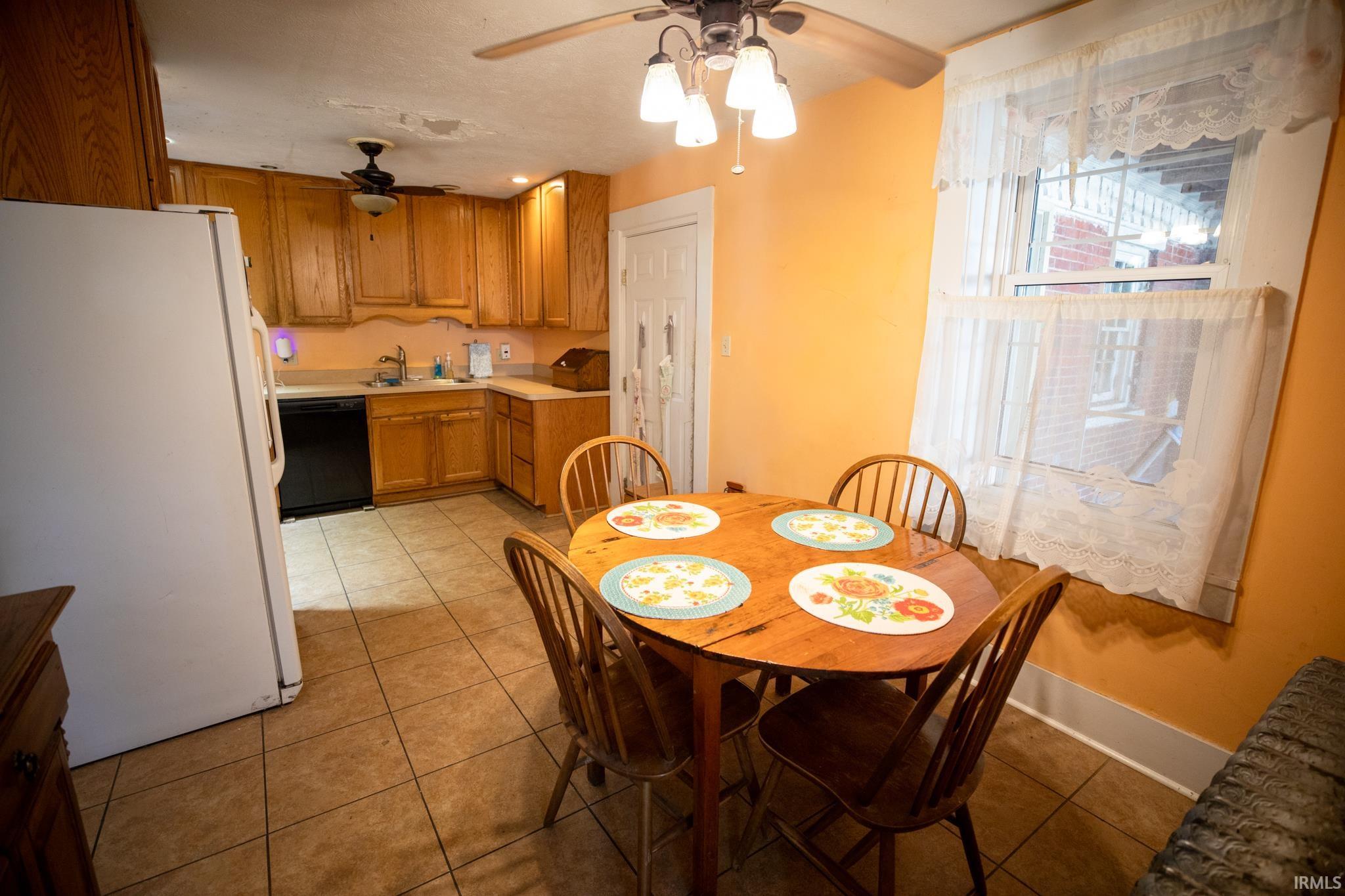 202 West Center Street Bourbon, IN 46504 - Photo 7 of 29