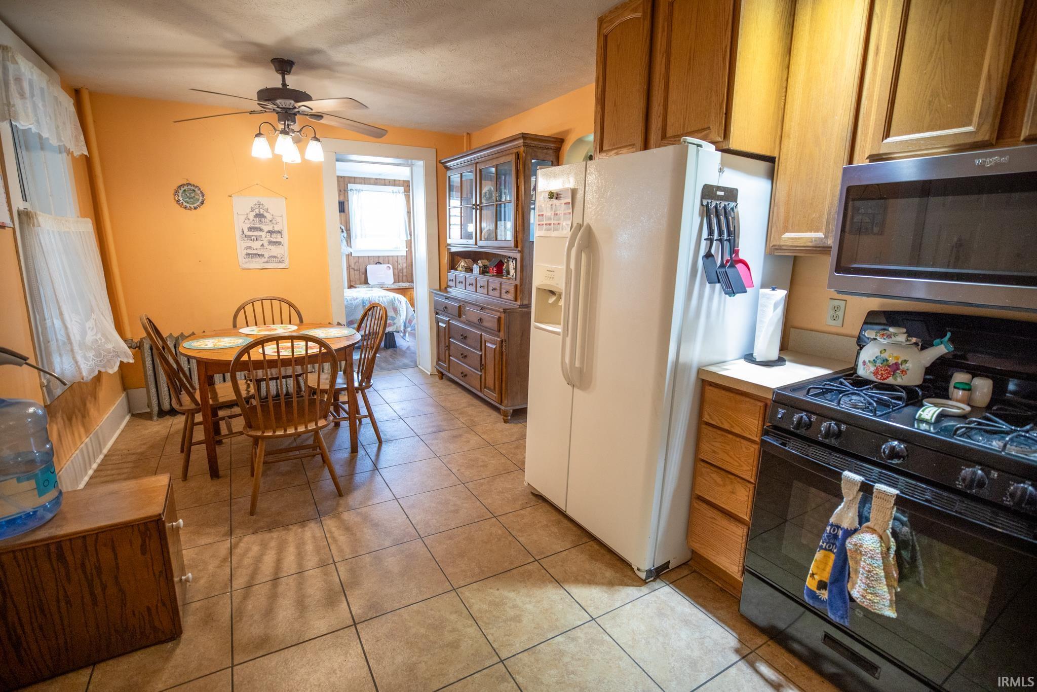 202 West Center Street Bourbon, IN 46504 - Photo 8 of 29