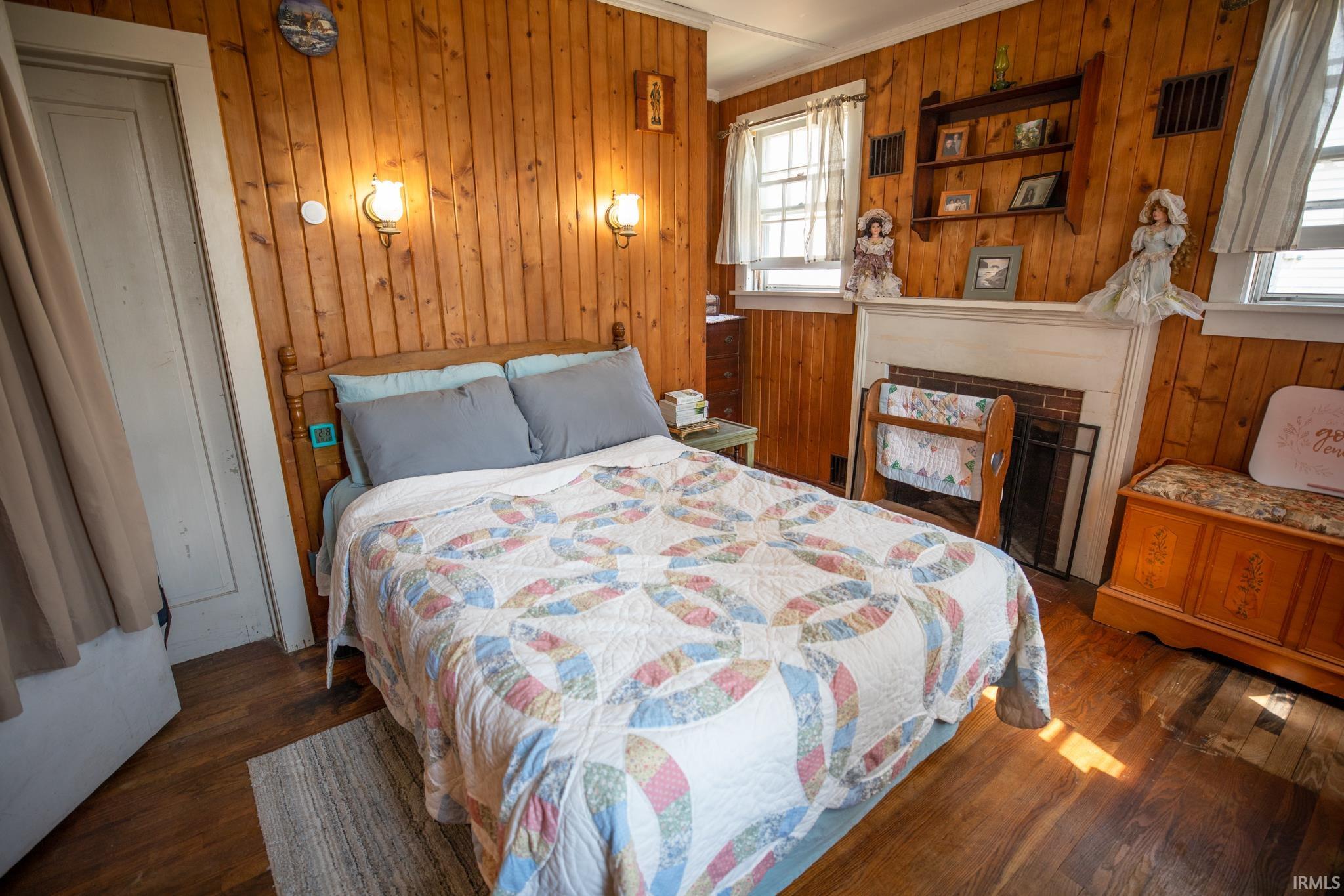 202 West Center Street Bourbon, IN 46504 - Photo 9 of 29