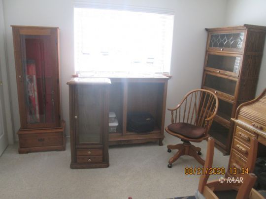 405 Vista Street Ridgecrest, CA 93555 - Photo 13 of 16 a room with furniture and a window