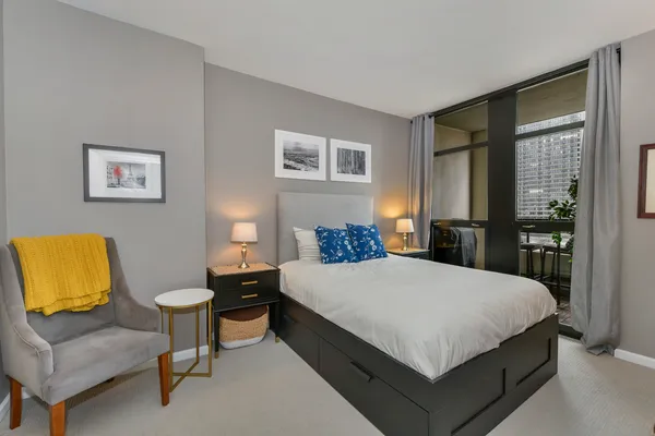 $2,300 | 1255 South State Street, Unit 807, Chicago, IL 60605