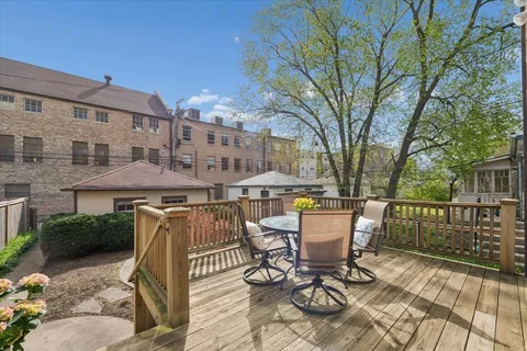 $599,000 | 944 North Humphrey Avenue, Oak Park, IL 60302