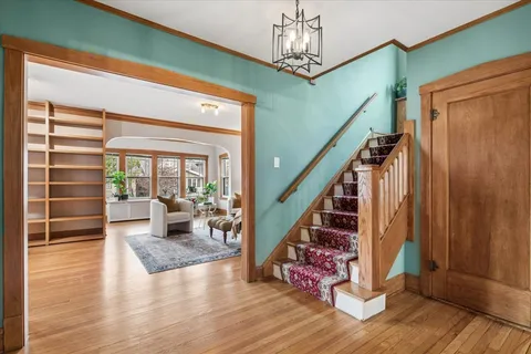 $599,000 | 944 North Humphrey Avenue, Oak Park, IL 60302