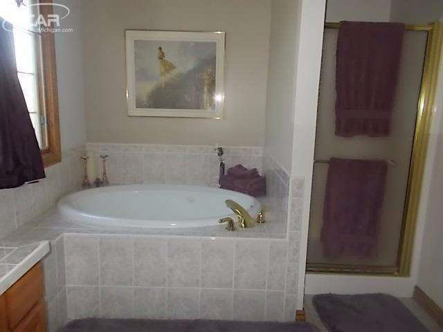 8162 Coldwater Road Flushing, MI 48433 - Photo 24 of 43 21143579-23.JPG