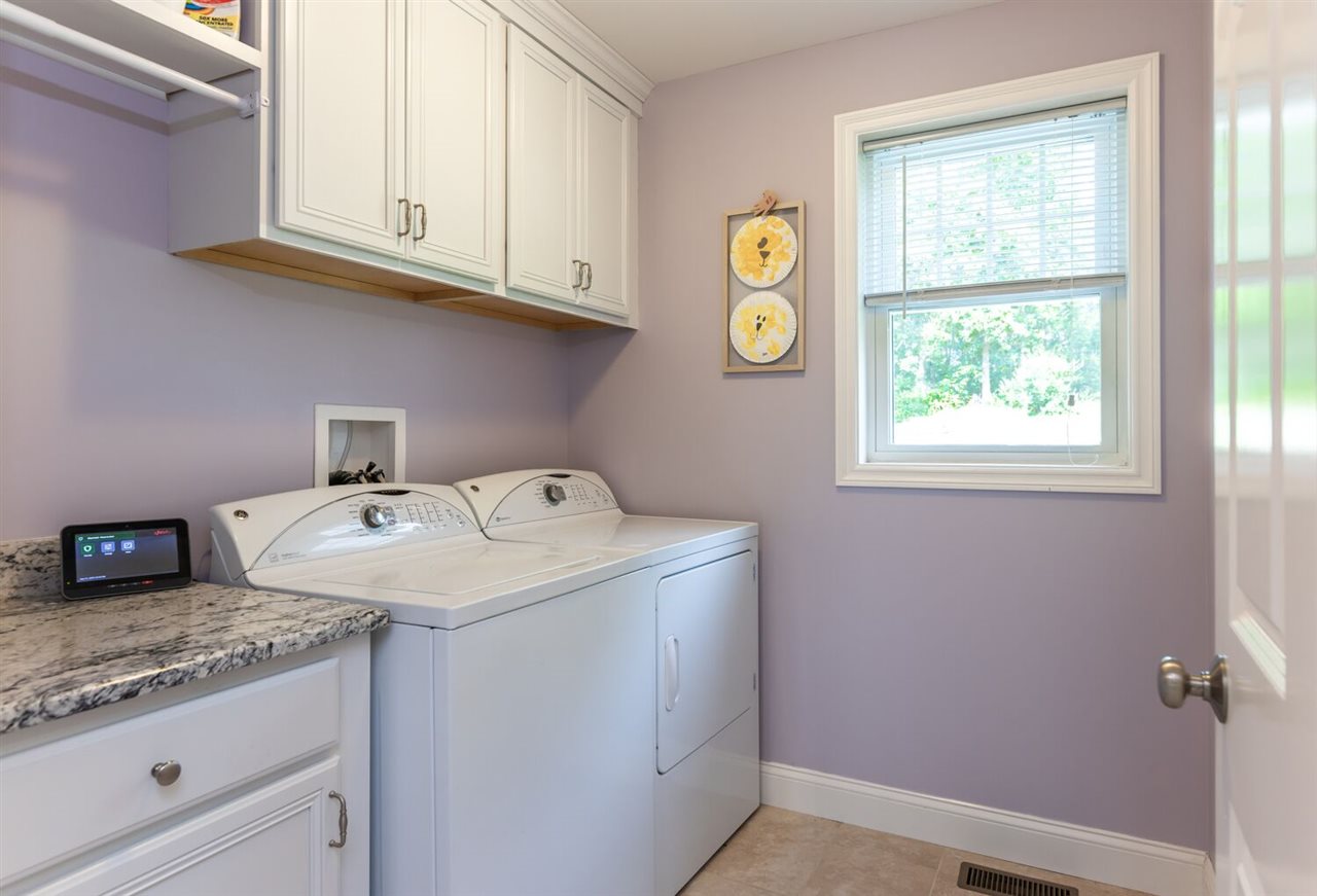 17 Groton Road Nashua, NH 03062 - Photo 17 of 40 Gallery Image 17