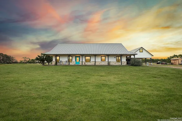 $599,900 | 4355 Highway 16, Jourdanton, TX 78026