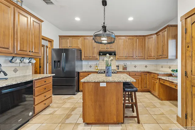 $599,900 | 4355 Highway 16, Jourdanton, TX 78026