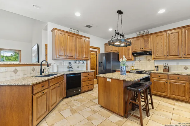 $599,900 | 4355 Highway 16, Jourdanton, TX 78026