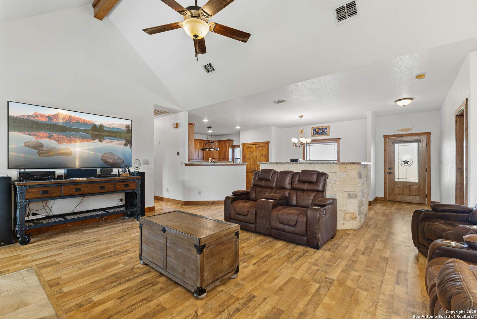 4355 Highway 16 Jourdanton, TX 78026 - Photo 17 of 49