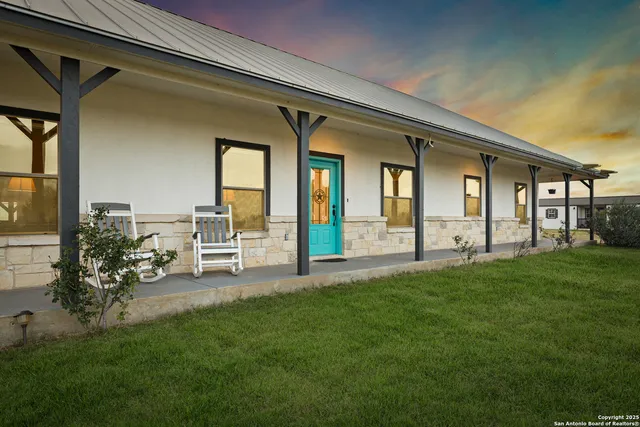 $599,900 | 4355 Highway 16, Jourdanton, TX 78026