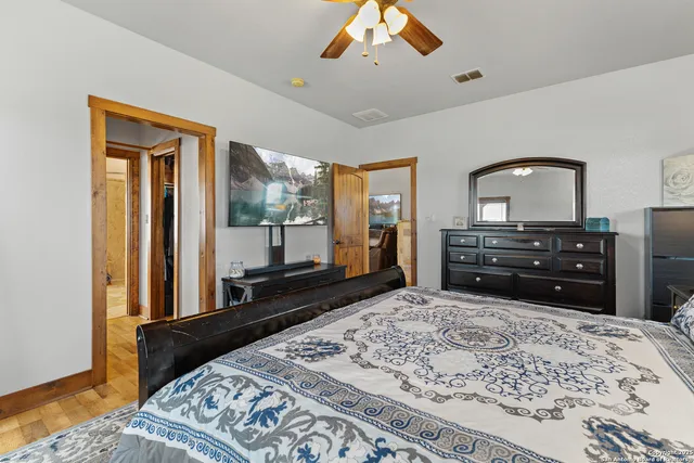 $599,900 | 4355 Highway 16, Jourdanton, TX 78026