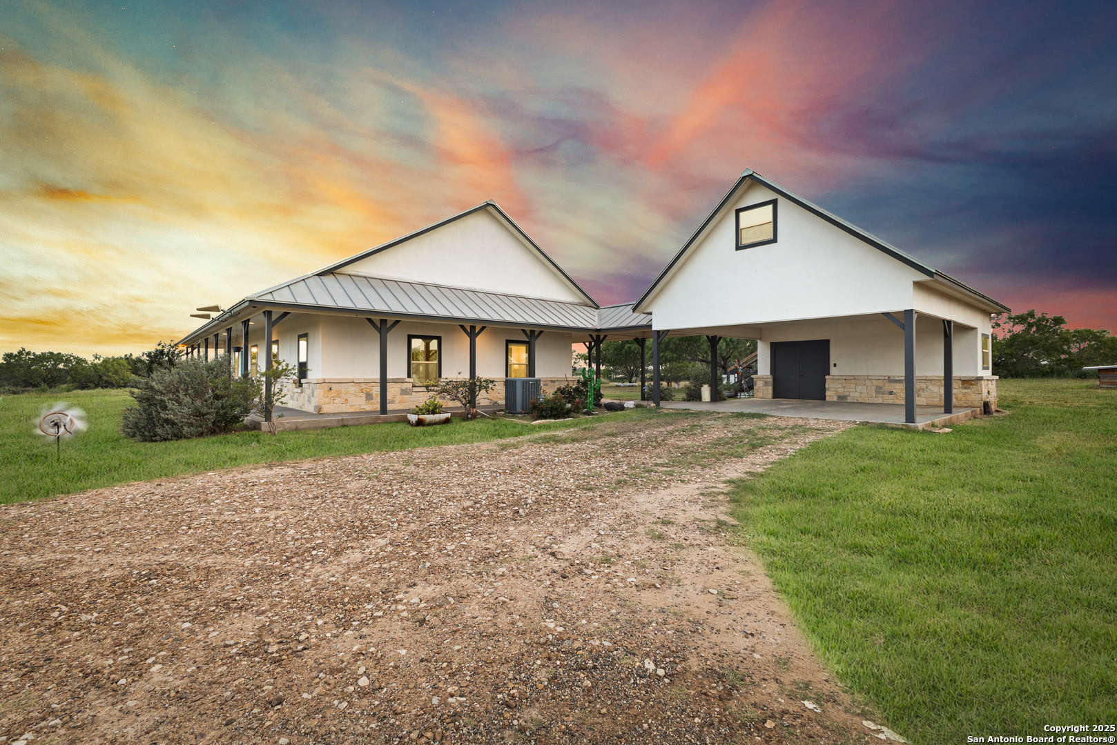 4355 Highway 16 Jourdanton, TX 78026 - Photo 30 of 49