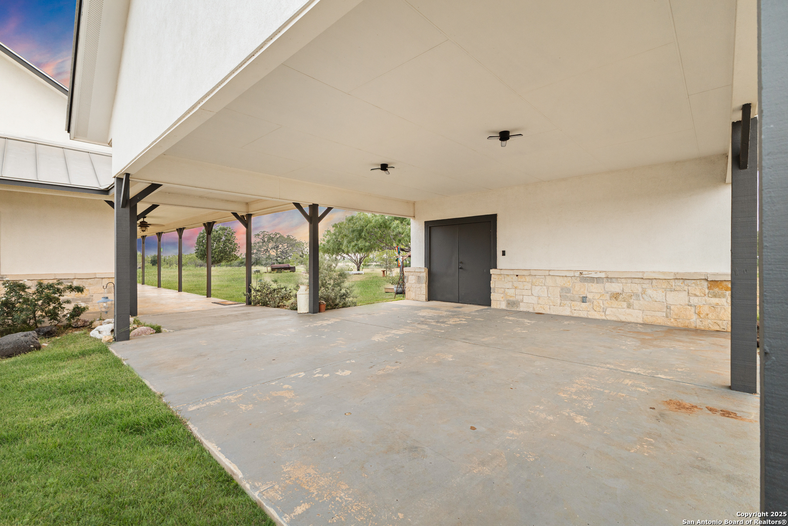 4355 Highway 16 Jourdanton, TX 78026 - Photo 33 of 49