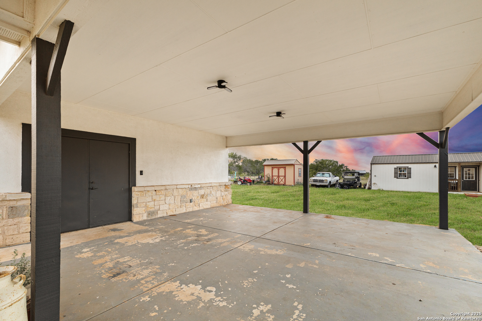 4355 Highway 16 Jourdanton, TX 78026 - Photo 34 of 49