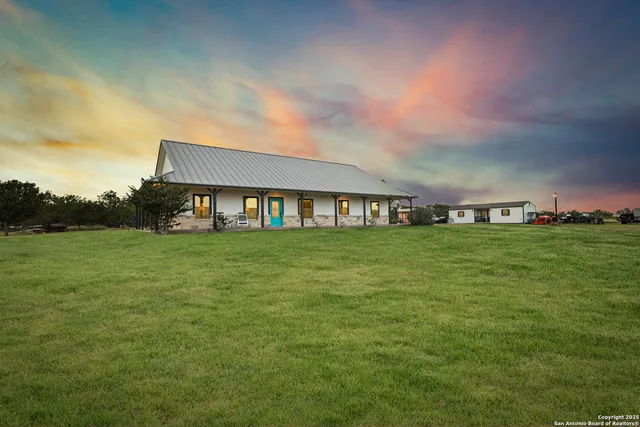 $599,900 | 4355 Highway 16, Jourdanton, TX 78026