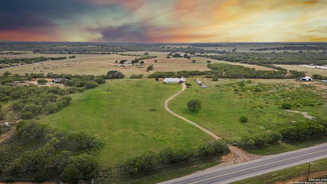 $599,900 | 4355 Highway 16, Jourdanton, TX 78026