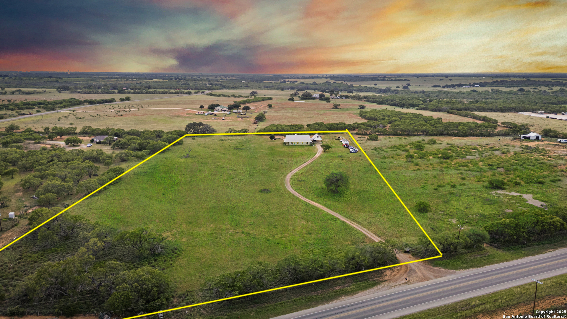 4355 Highway 16 Jourdanton, TX 78026 - Photo 45 of 49