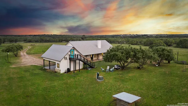 $599,900 | 4355 Highway 16, Jourdanton, TX 78026