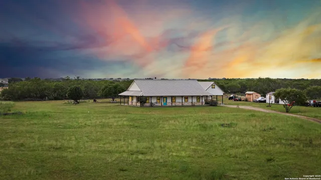 $599,900 | 4355 Highway 16, Jourdanton, TX 78026