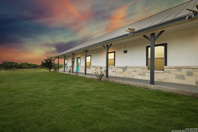 $599,900 | 4355 Highway 16, Jourdanton, TX 78026