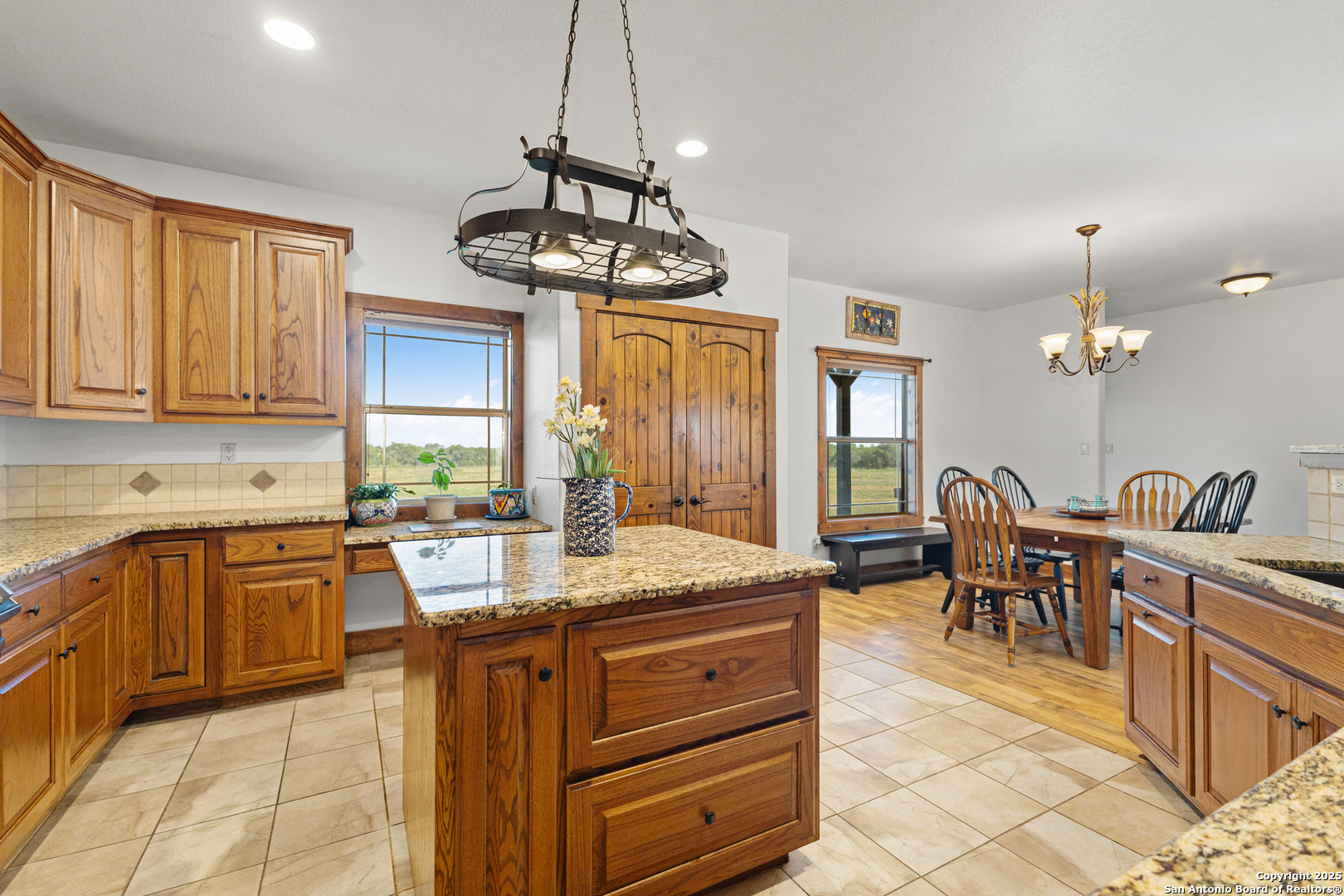 4355 Highway 16 Jourdanton, TX 78026 - Photo 10 of 49