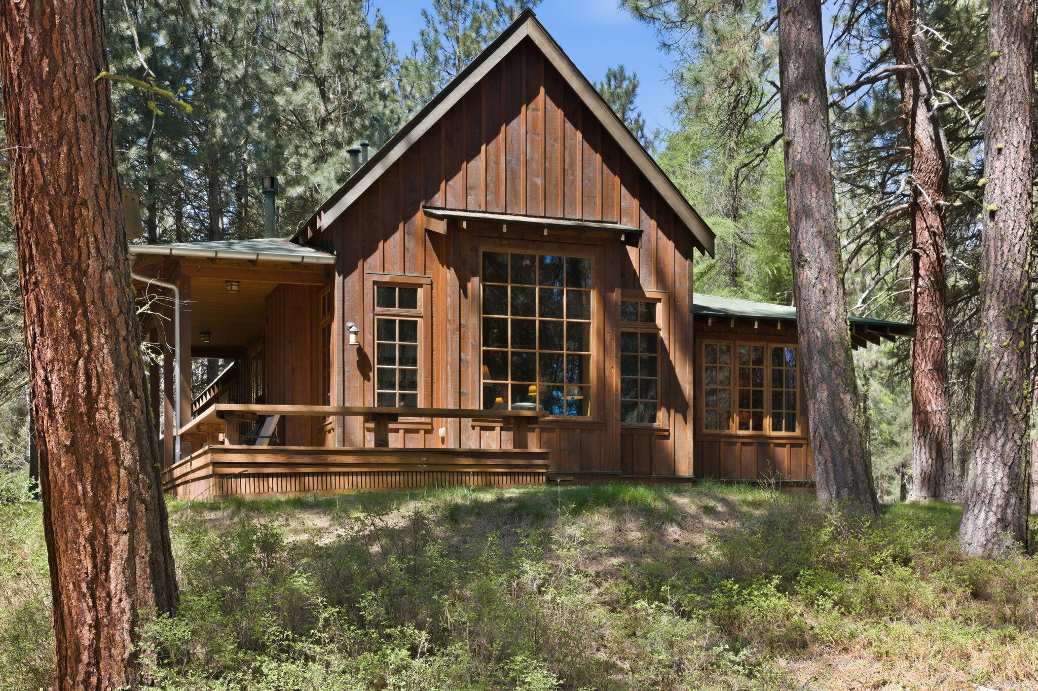 13375 Southwest Forest Service Road, Unit CABIN 18 U1 Camp Sherman, OR 97730 - Photo 18 of 31 front view of house with a yard