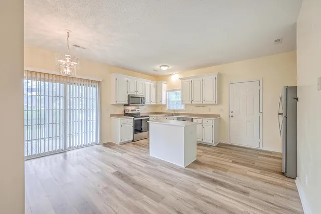 $2,200 | 195 Fox Squirrel Run, Summerville, SC 29483