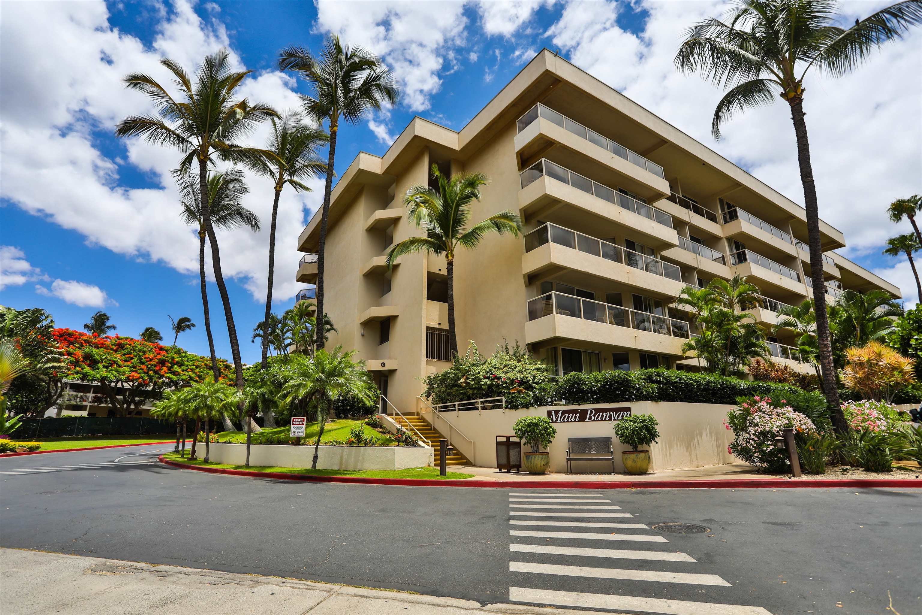 2575 South Kihei Road, Unit G306 Kihei, HI 96753 - Photo 17 of 18 a view of a building with a street