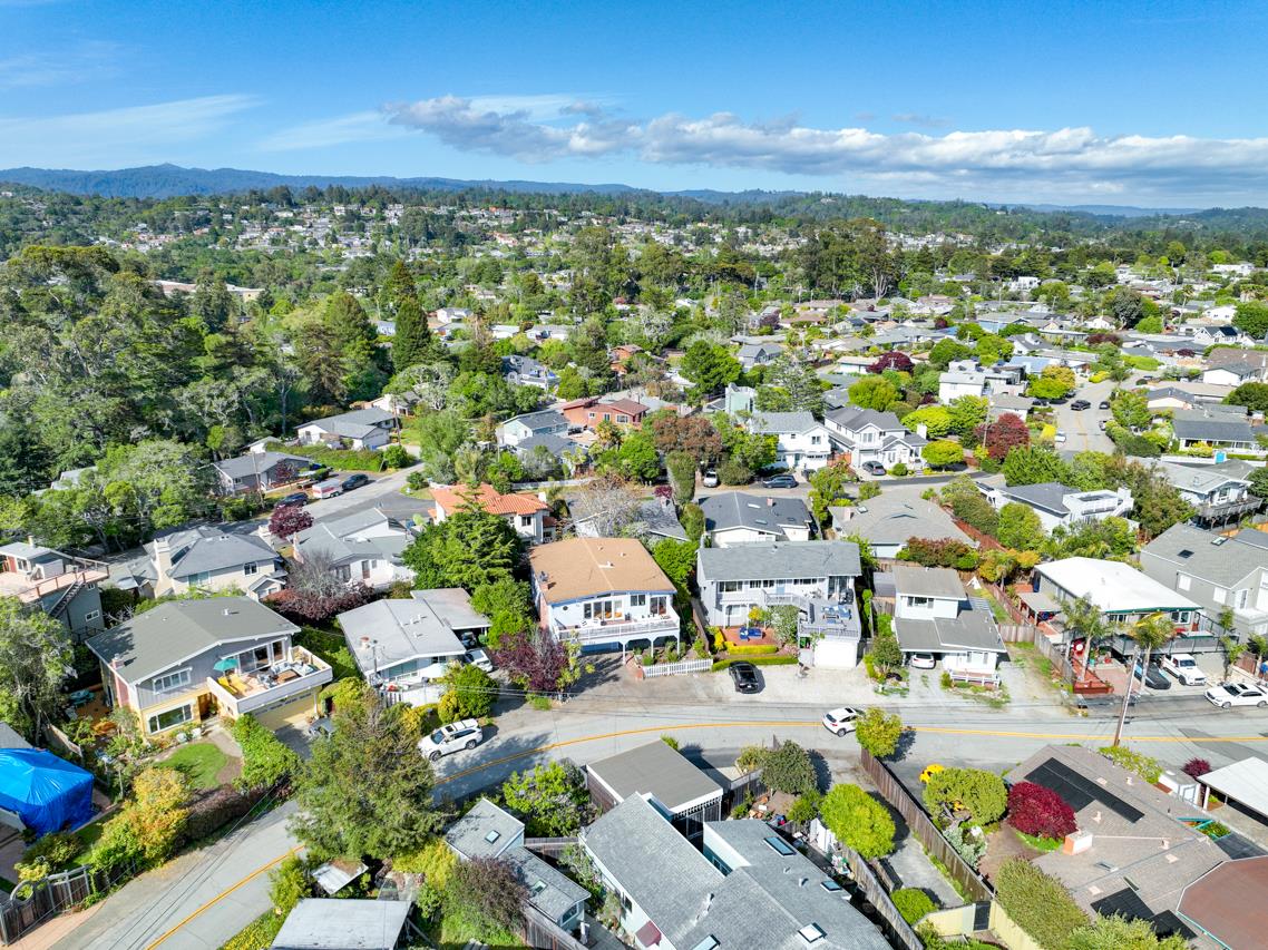 722 Seacliff Drive Aptos, CA 95003 - Photo 48 of 51 an aerial view of residential houses with outdoor space