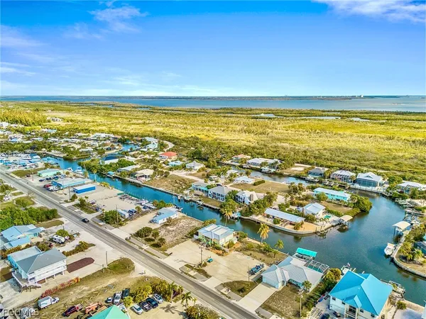 $1,699,000 | 3226 Stringfellow Road, St. James City, FL 33956