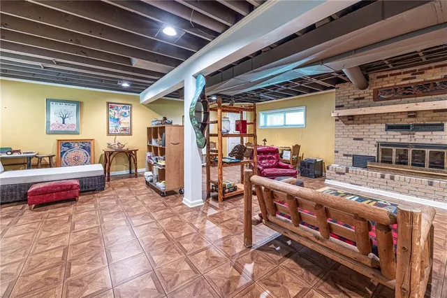 $465,000 | 537 Northeast State Route 13 Highway, Warrensburg, MO 64093