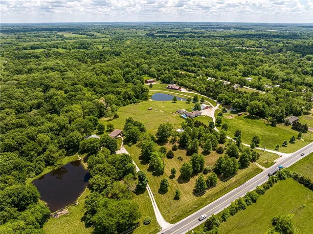 $465,000 | 537 Northeast State Route 13 Highway, Warrensburg, MO 64093