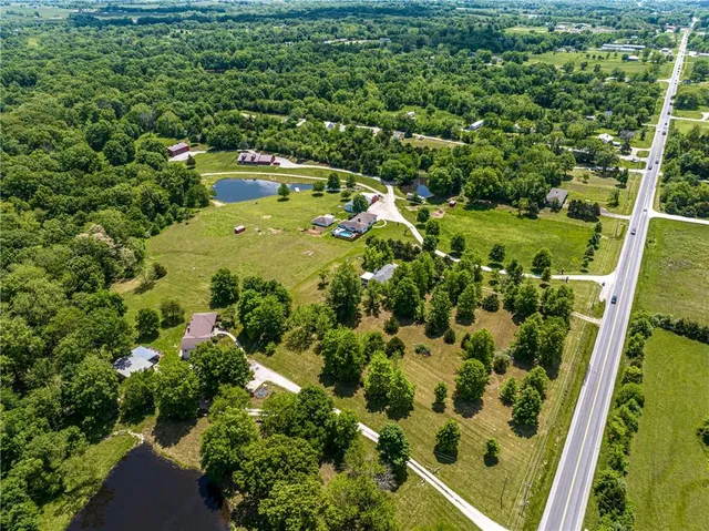 $465,000 | 537 Northeast State Route 13 Highway, Warrensburg, MO 64093