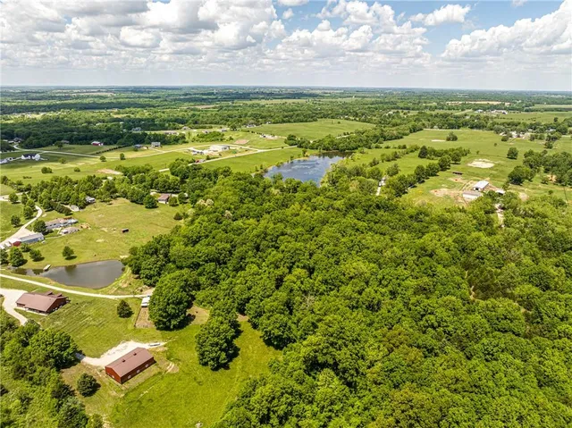 $465,000 | 537 Northeast State Route 13 Highway, Warrensburg, MO 64093