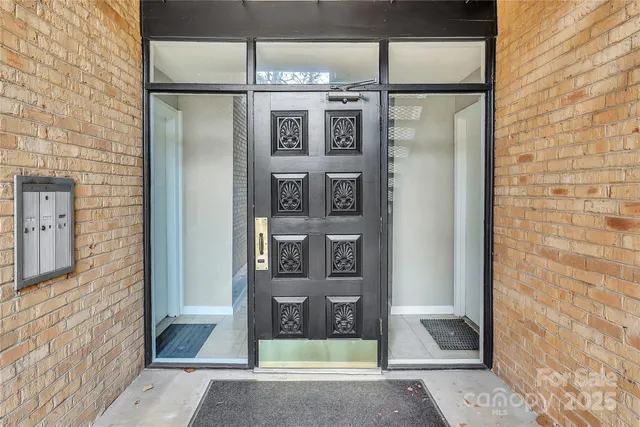 $269,900 | 4754 Hedgemore Drive, Charlotte, NC 28209