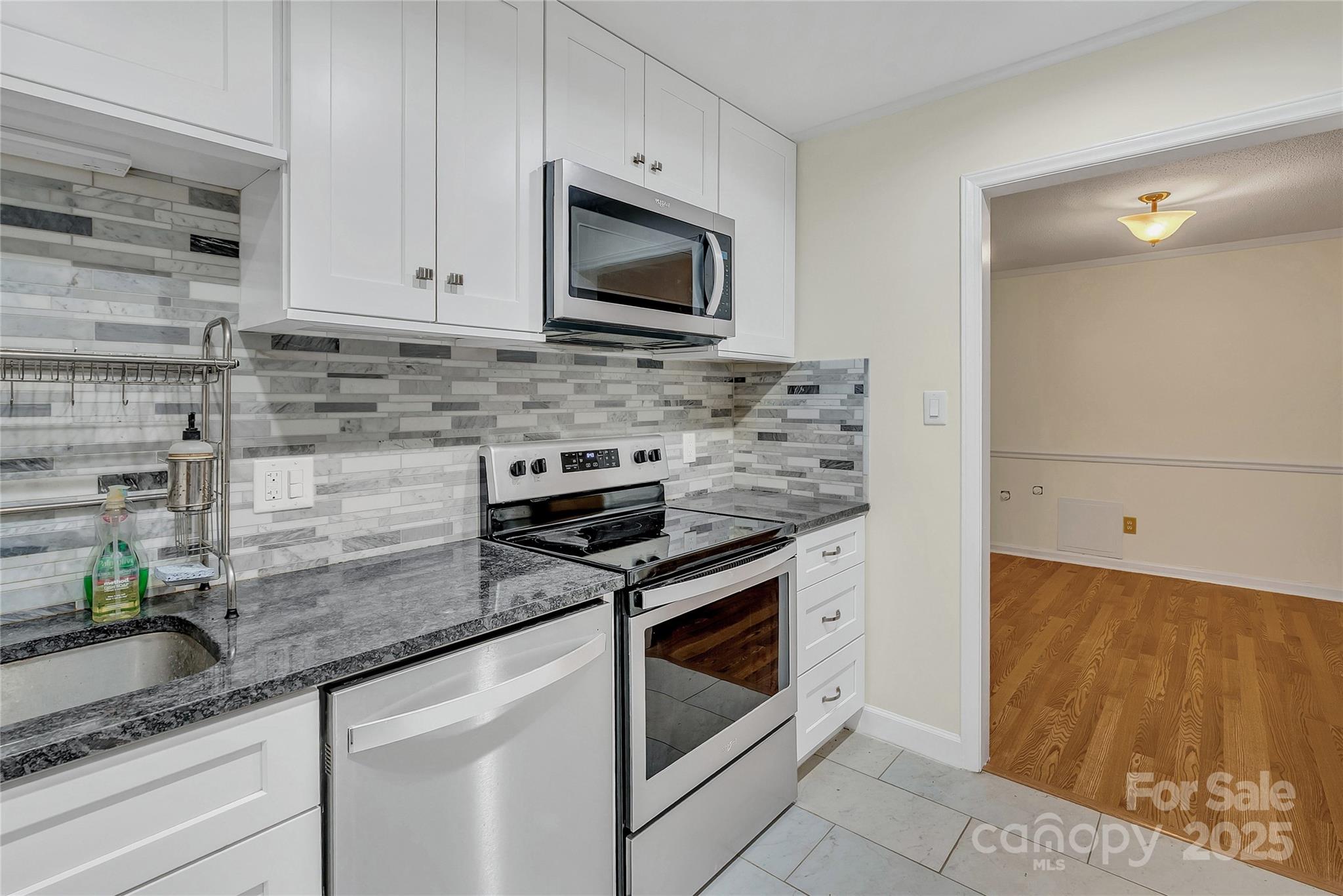 4754 Hedgemore Drive Charlotte, NC 28209 - Photo 3 of 19