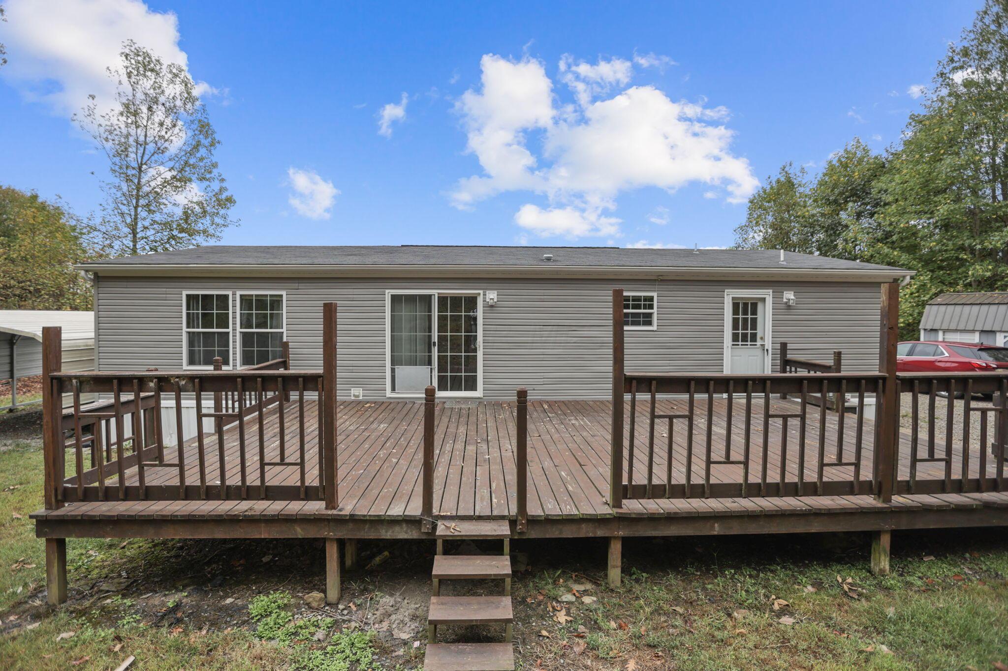 4015 Leffler Road Roseville, OH 43777 - Photo 51 of 93 Deck