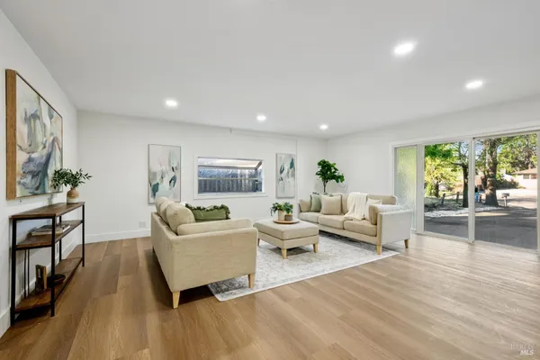 $725,000 | 1728 Ensenada Court, Santa Rosa, CA 95401